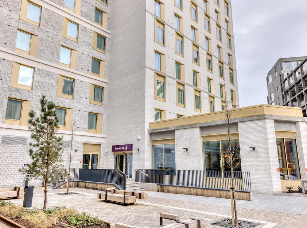 Premier Inn Dublin City North Docklands 1