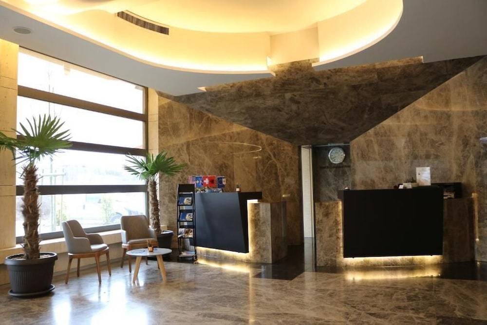 Hotel International Prishtina & Spa 2