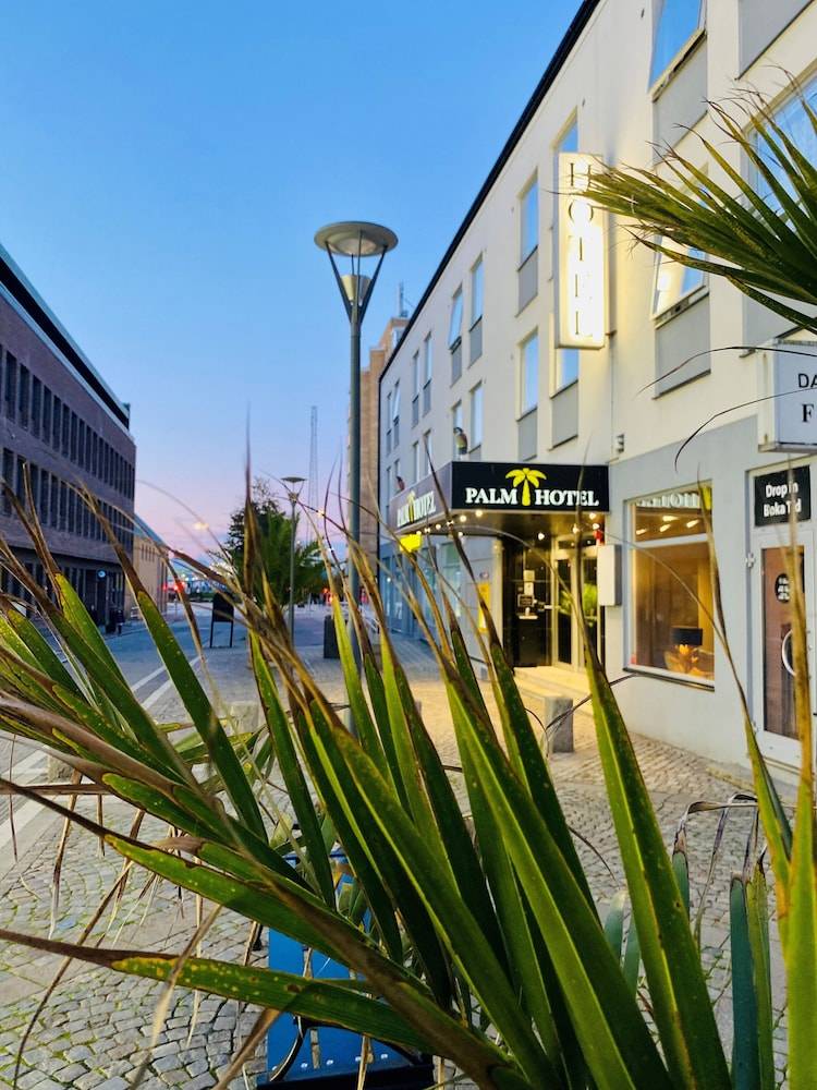 Palm Tree Hotel, Best Western Signature Collection 1