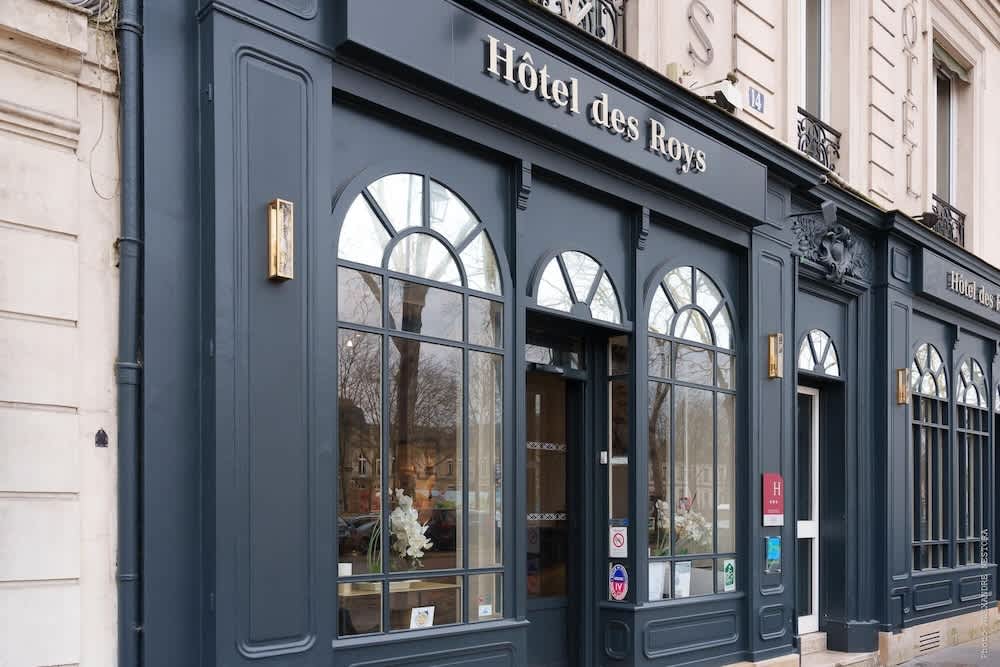 A l'Hôtel Des Roys 1