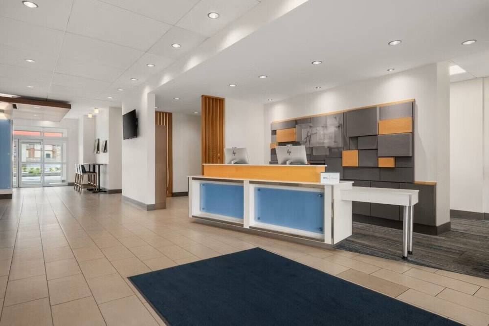 Holiday Inn Express & Suites VICTORIA - COLWOOD by IHG 2