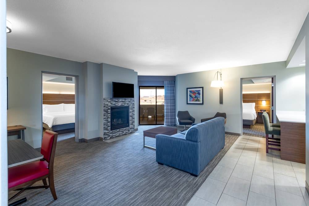Holiday Inn Express & Suites ST. GEORGE NORTH - ZION by IHG 2