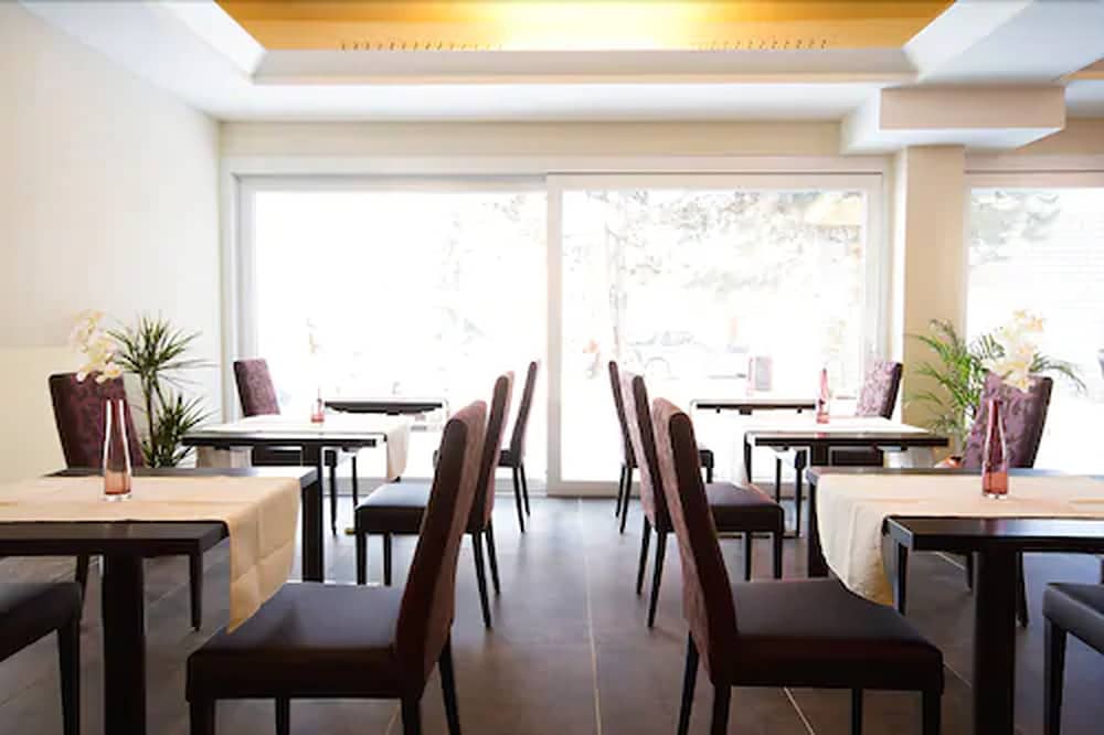 Fritz Hotel & Restaurant KG 1