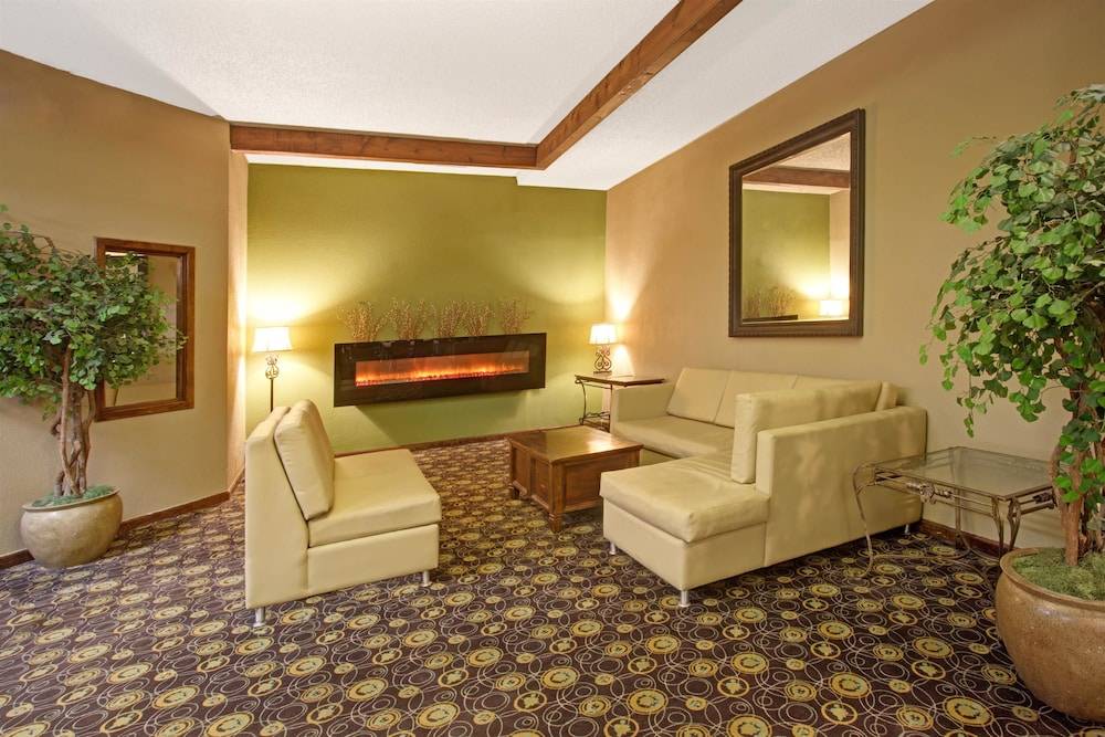 Super 8 by Wyndham Wheat Ridge/Denver West 2