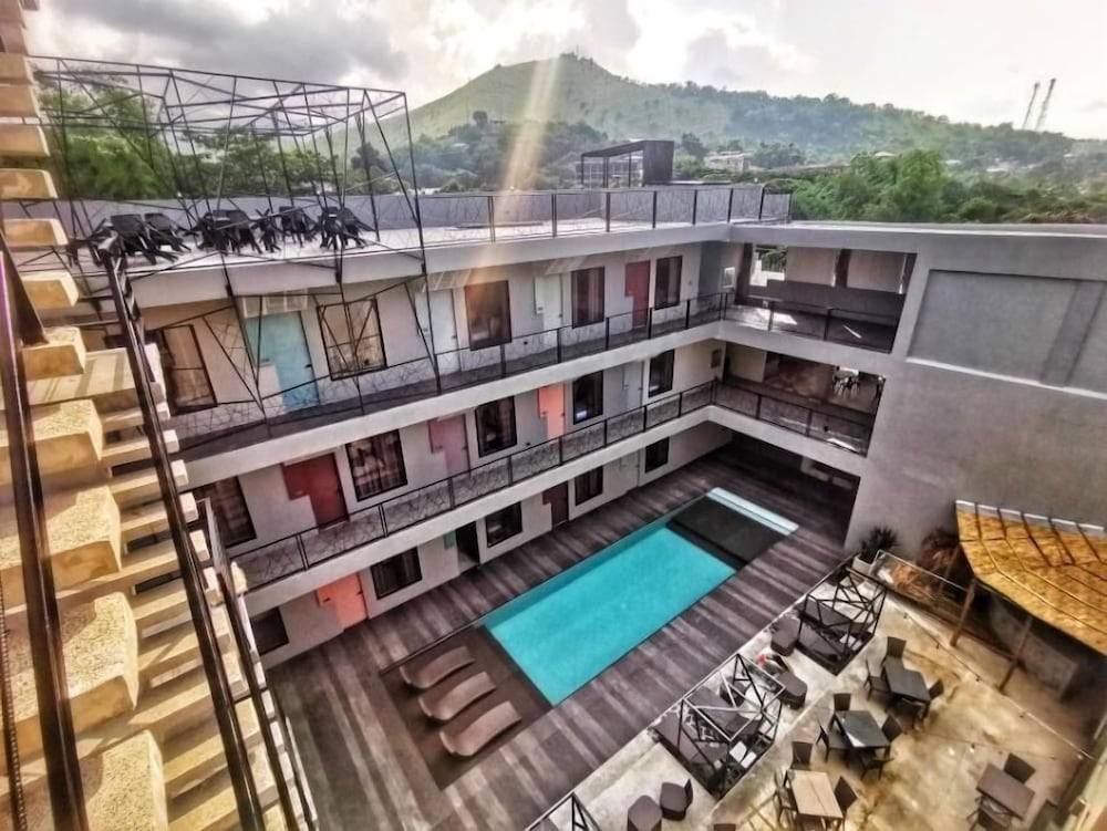 Zenvea Hotel 1