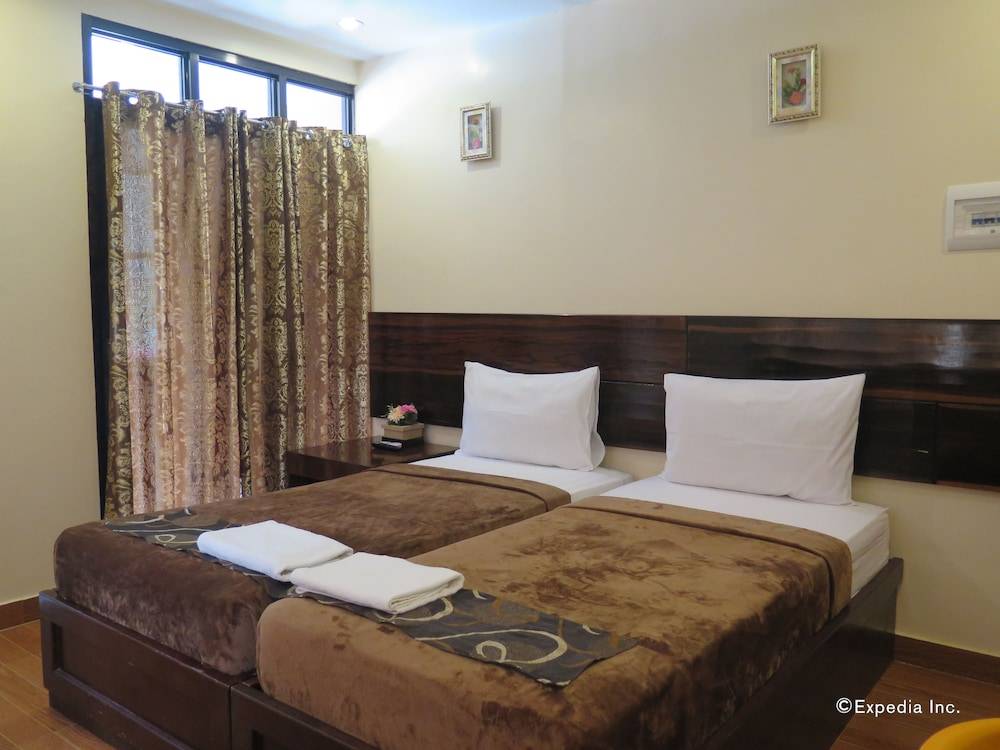 Rovic's Tourist Hotel 1