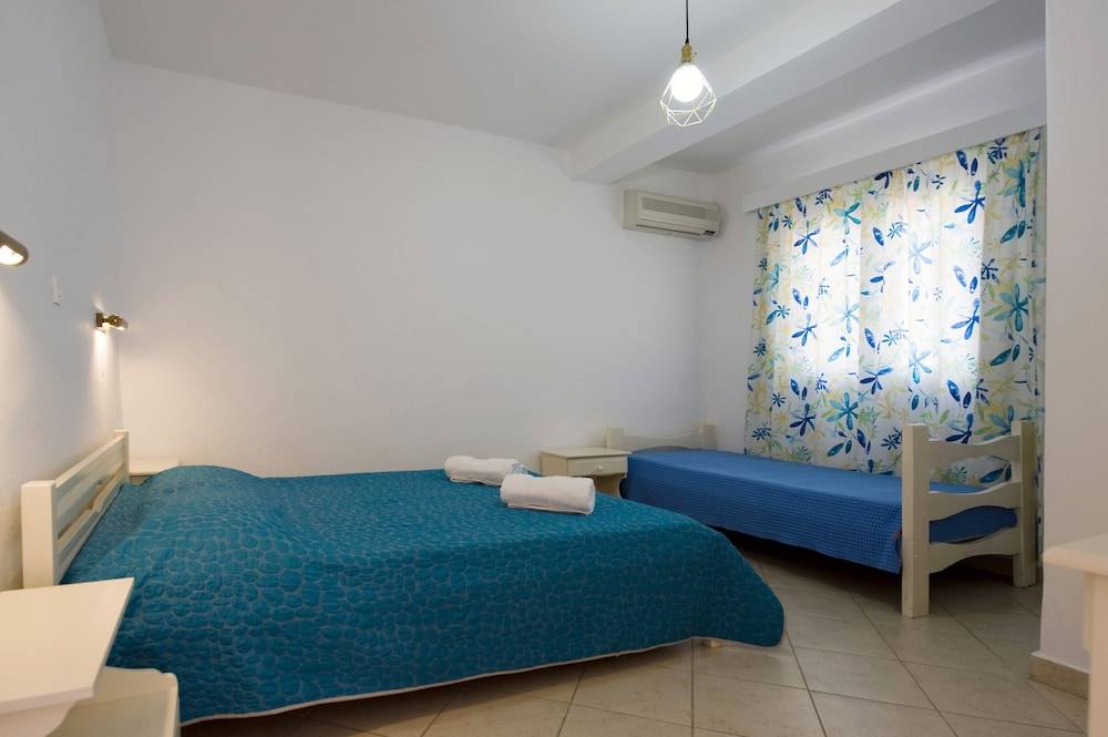 Tsakanos Apartments 2