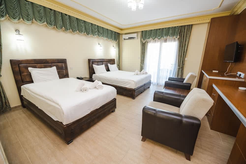 Riverside Garden Resort 1
