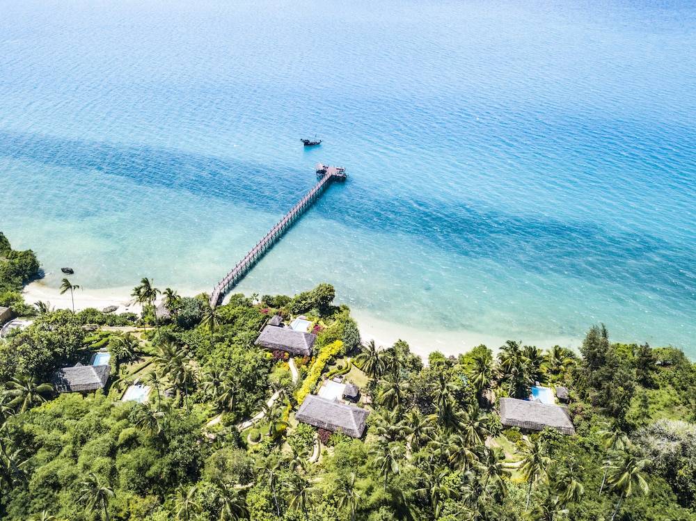 Zanzi Resort Private Paradise 1