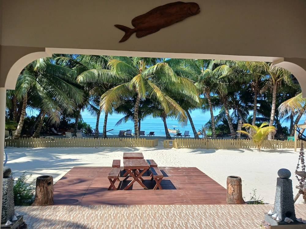 Seashell Beach Villa 1