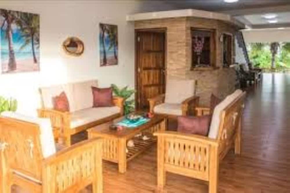 Seashell Beach Villa 2