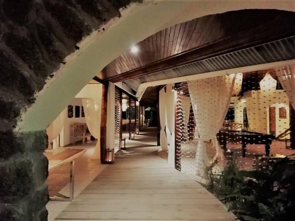 Bliss Hotel Praslin 2
