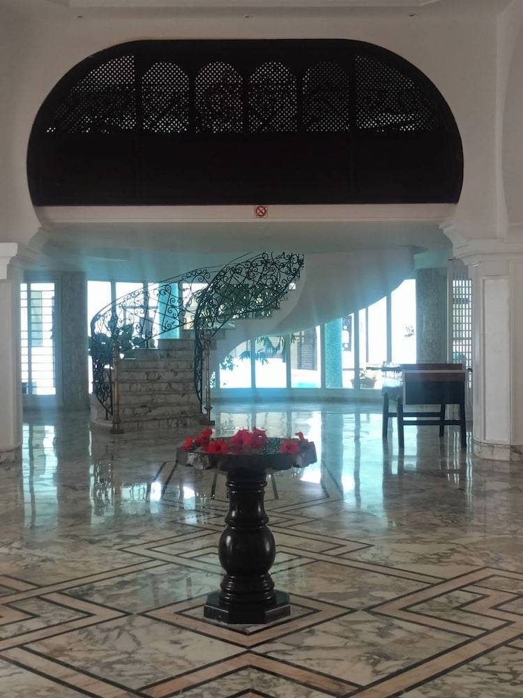 Hello Yasmine Hotel 2