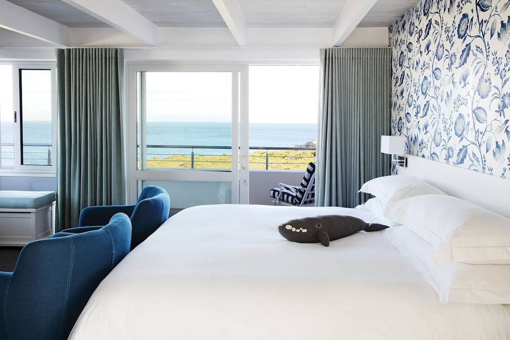 One Marine Drive Boutique Hotel & Spa by The Living Journey Collection 1