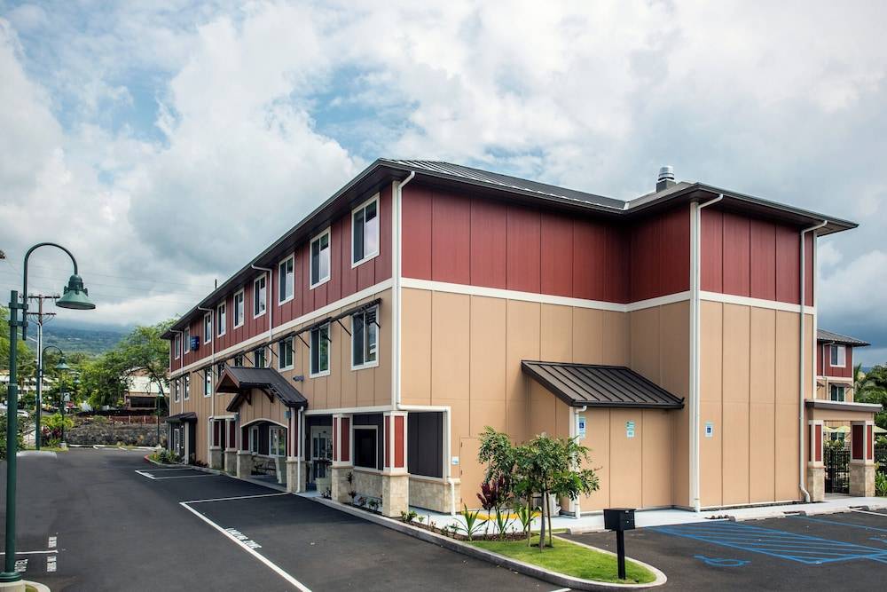Holiday Inn Express & Suites KAILUA-KONA by IHG 1