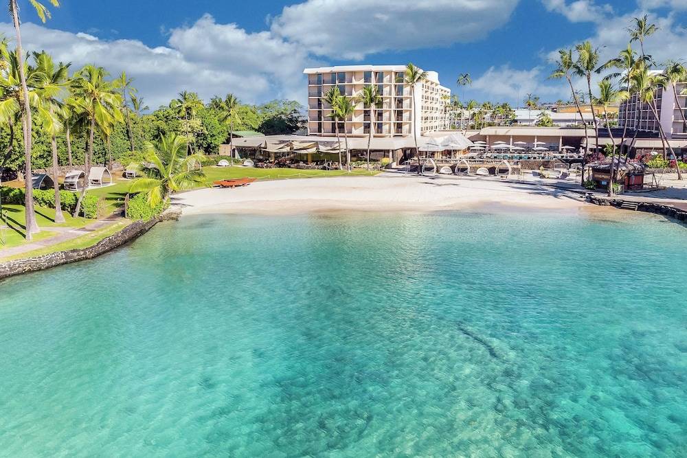 Courtyard by Marriott King Kamehameha's Kona Beach Hotel 1