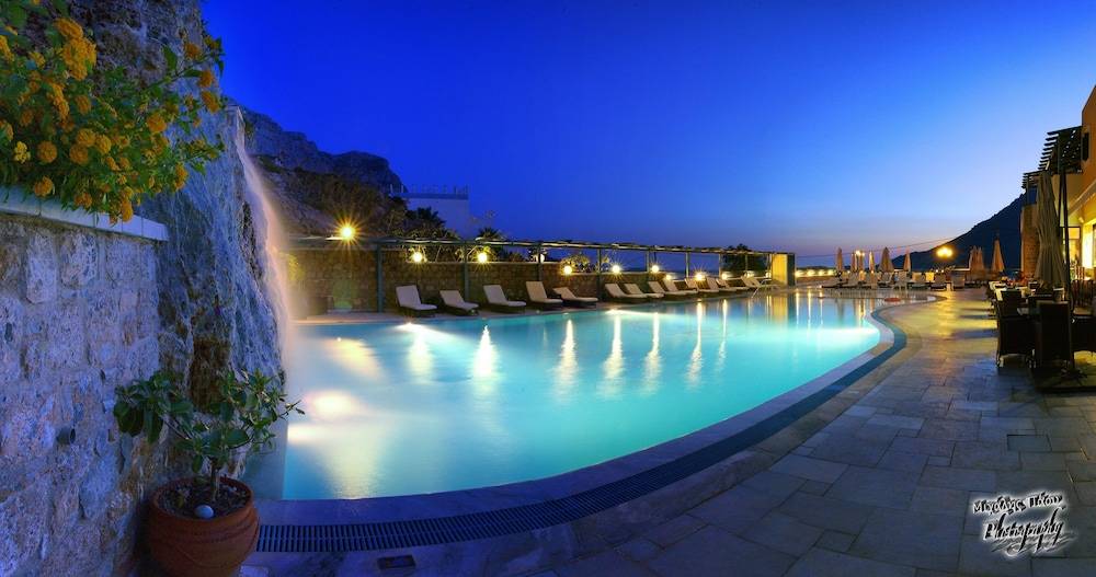 Elena Village Hotel & Suites 1