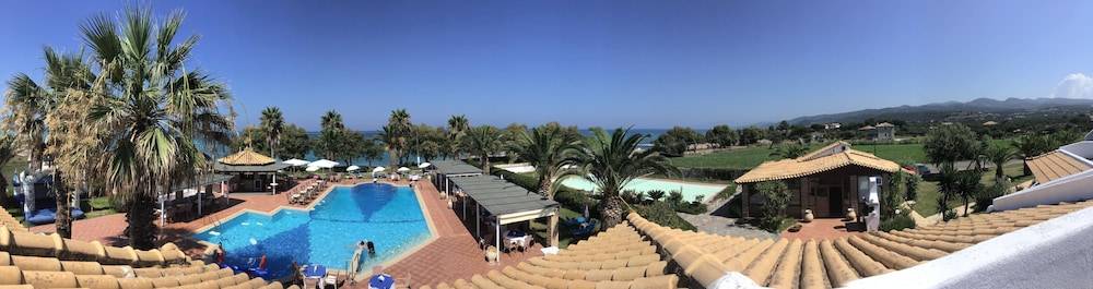 OASIS HOTEL KYPARISSIA 1