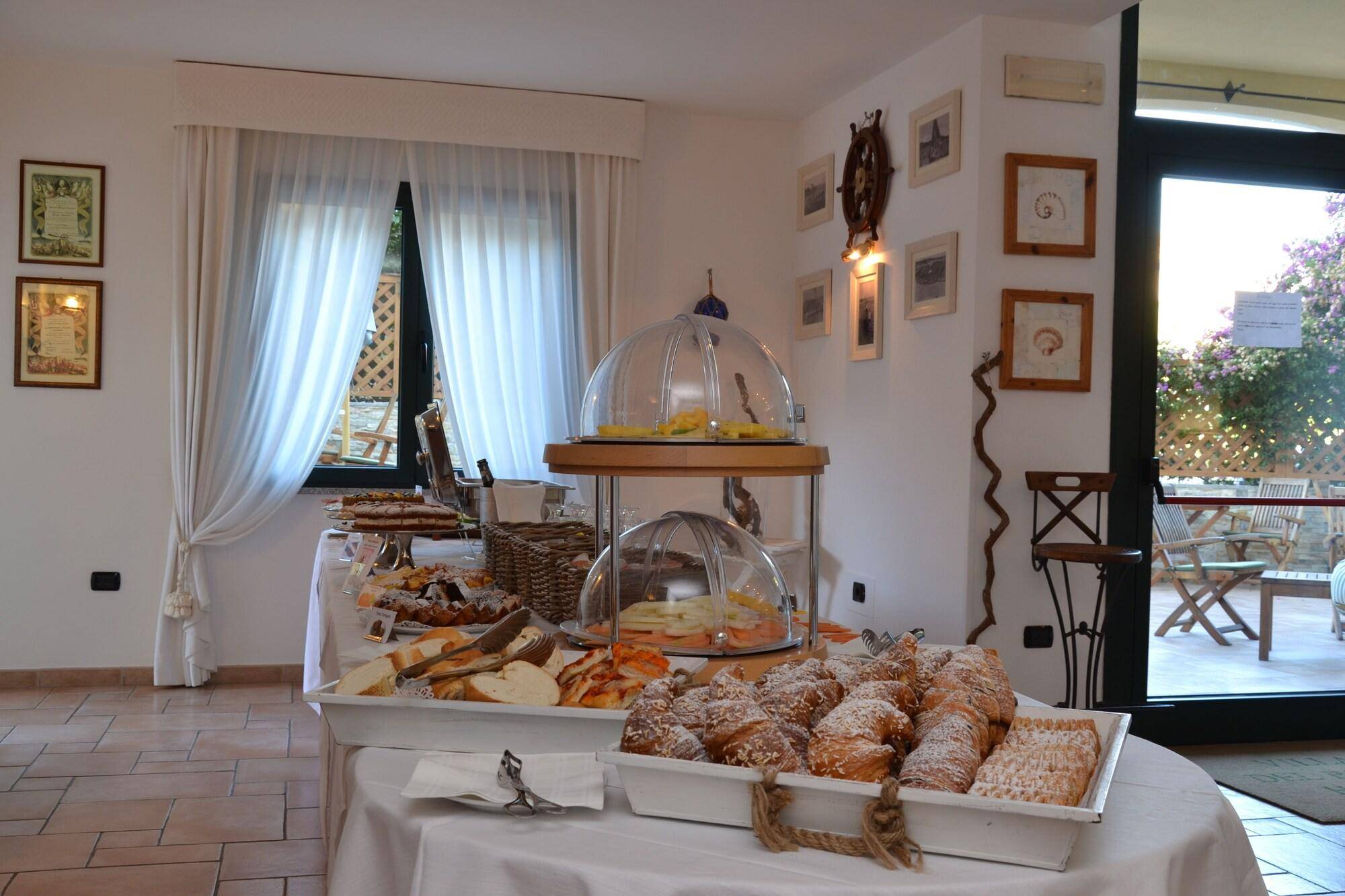 Hotel Villa Del Parco 1