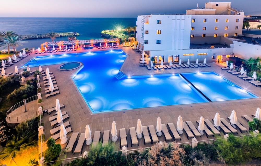 Vuni Palace Hotel & Casino & SPA 1