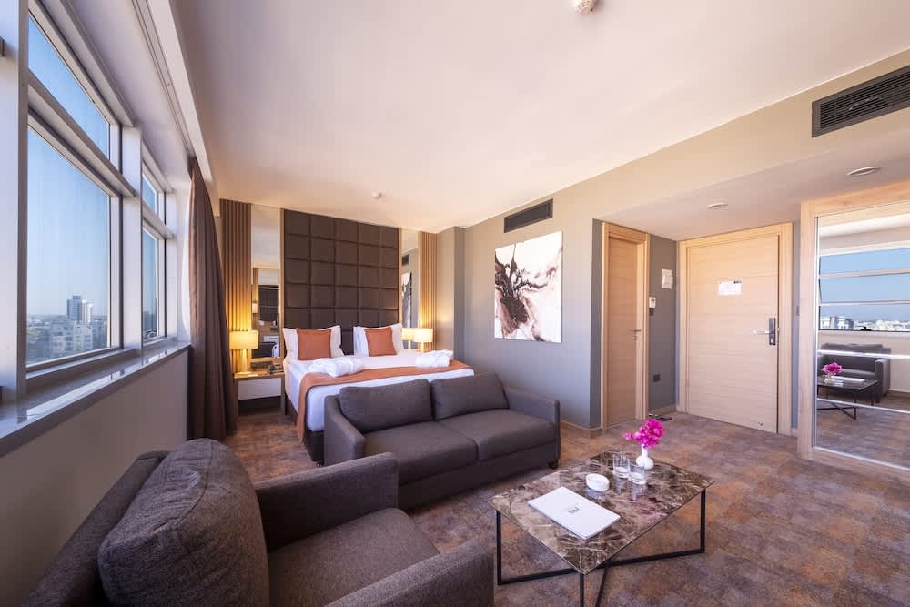 Grand Sapphire City Hotel 1