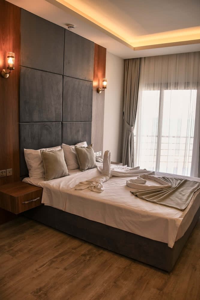 Mimoza Beach Hotel 2