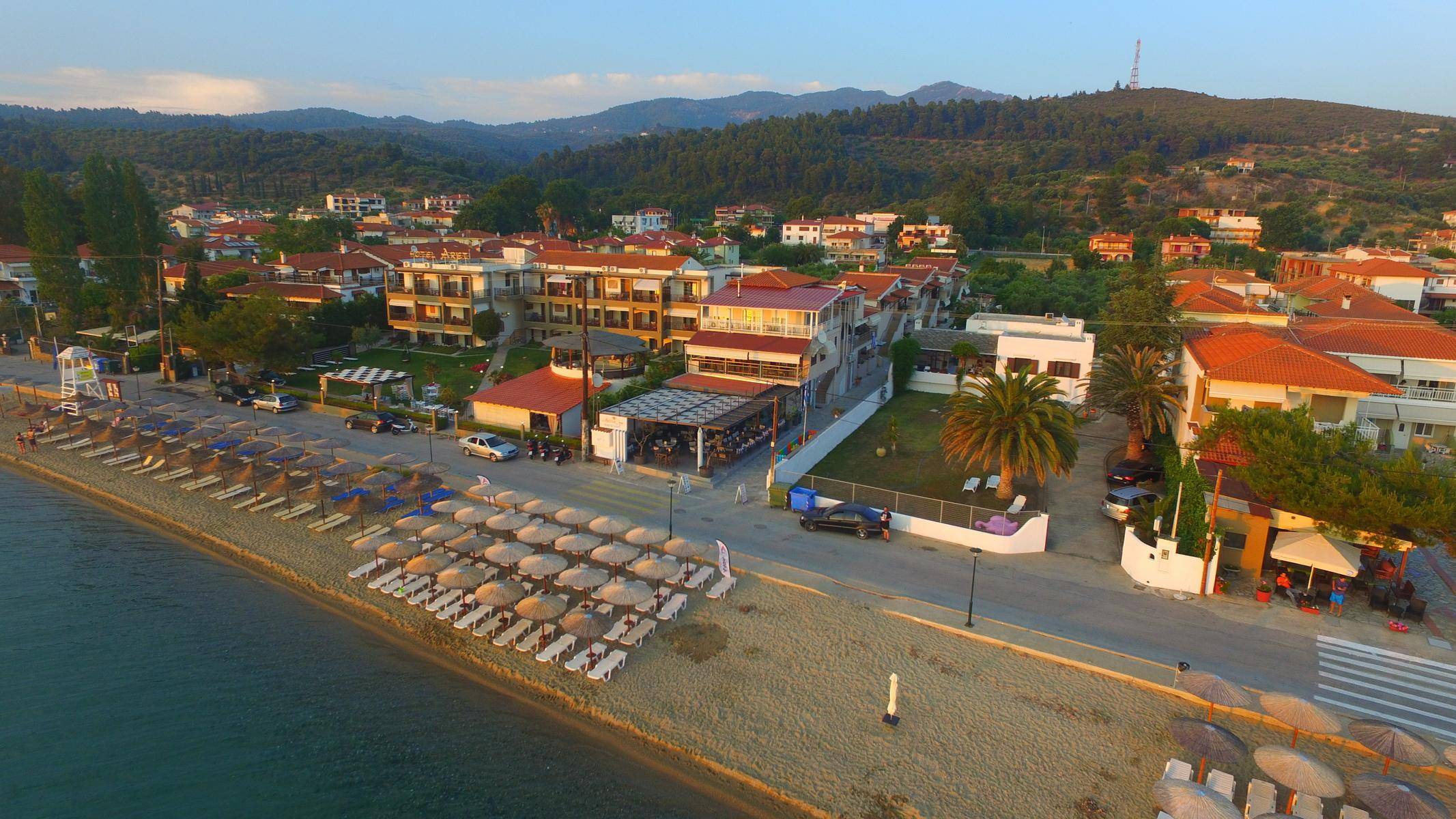Meliton Inn Hotel & Suites by the beach 1