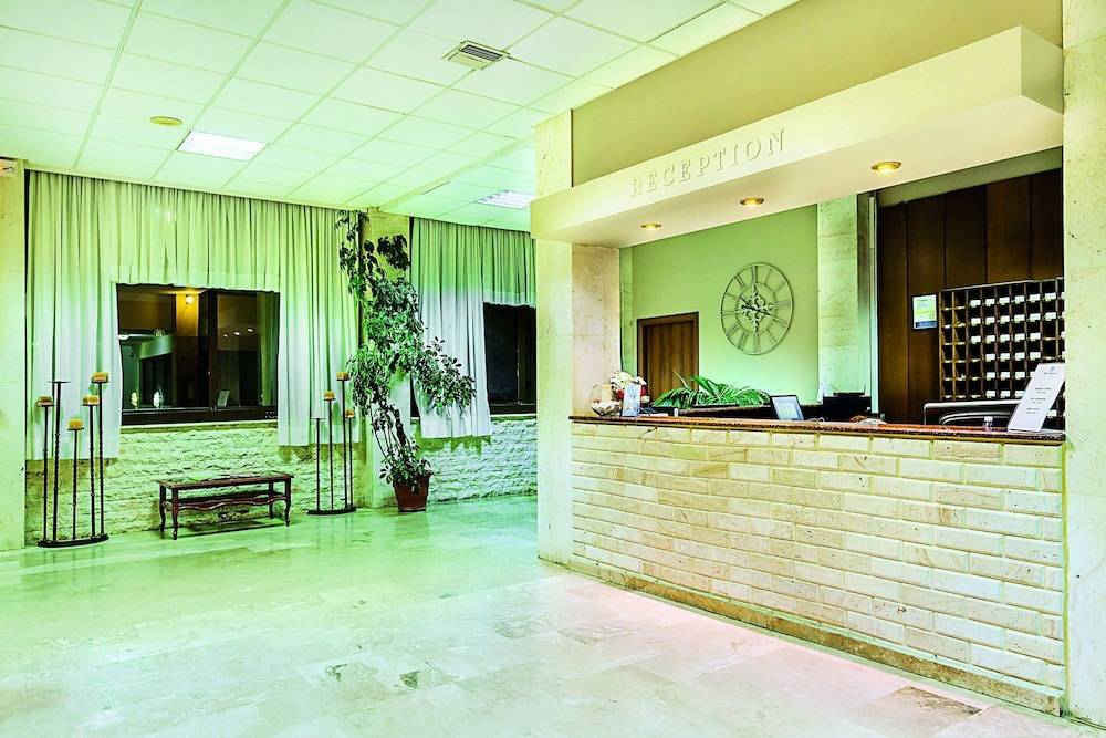Xenios Theoxenia Hotel 2