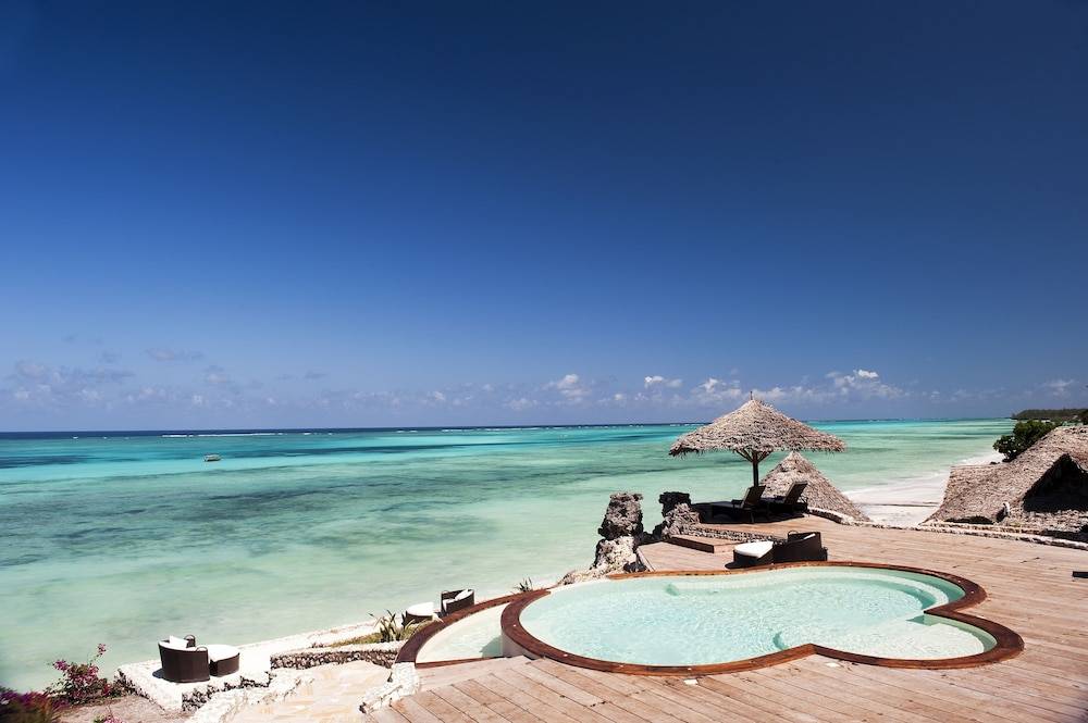Karafuu Beach Resort & Spa 1