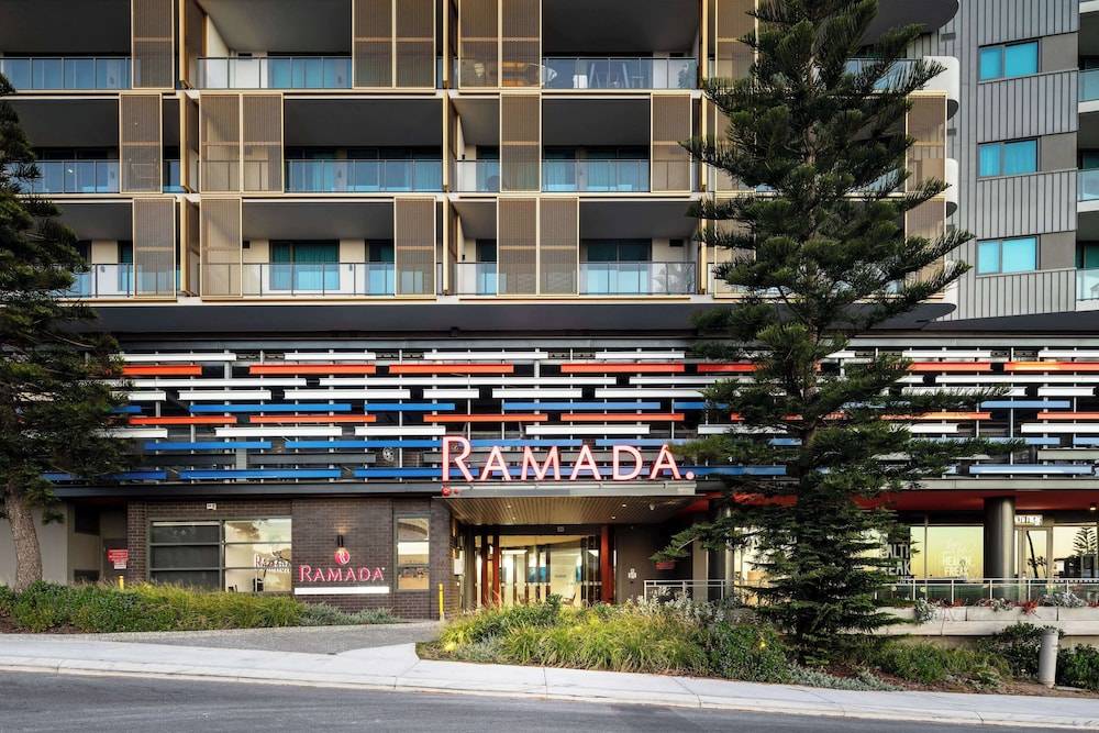 Ramada by Wyndham VetroBlu Scarborough Beach 1