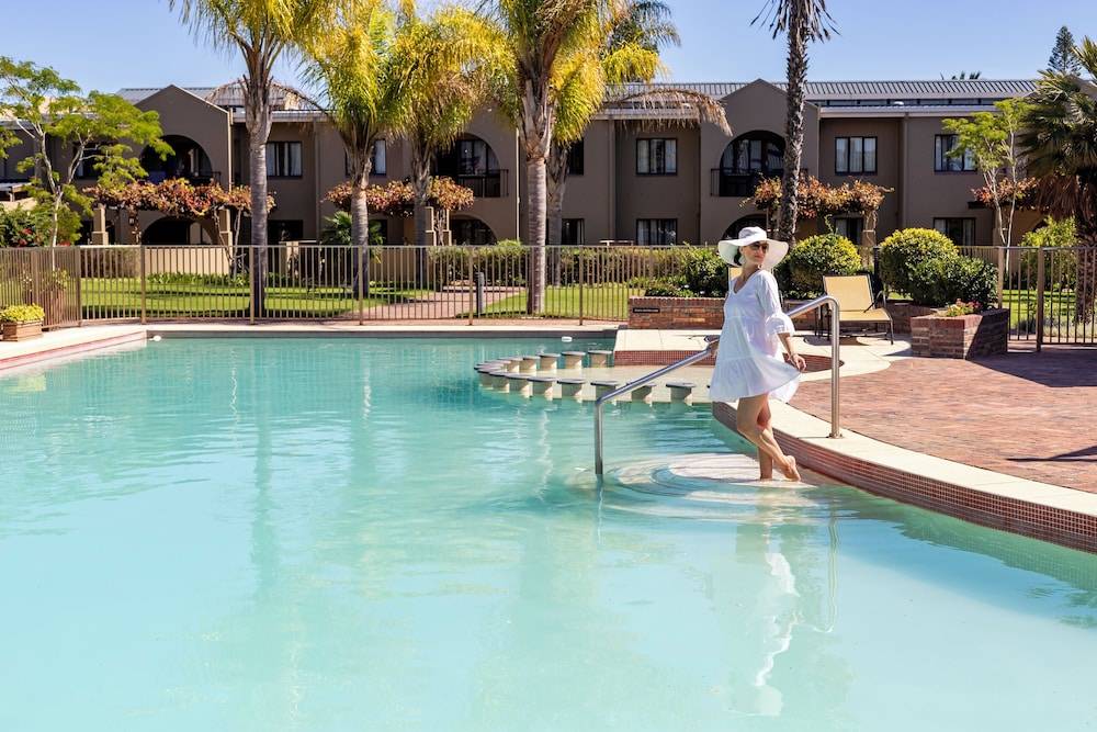 Devonvale Golf & Wine Estate 1