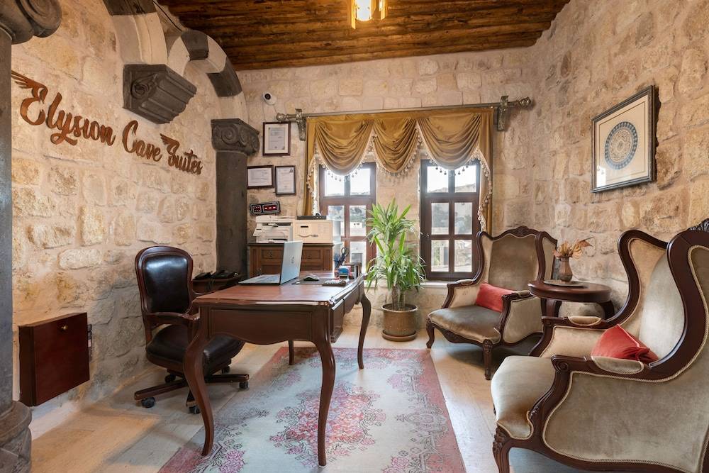 Elysion Cave Suites 2