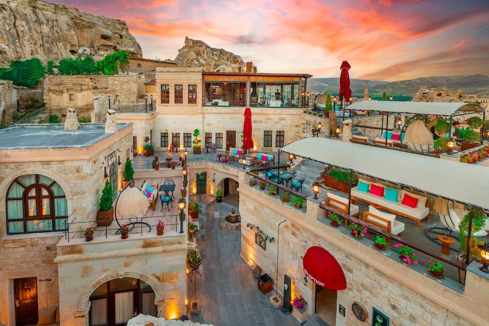 Elysion Cave Suites 1