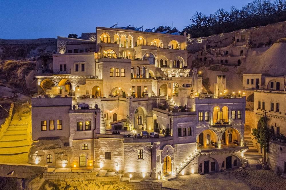Nino Cave Suites 1