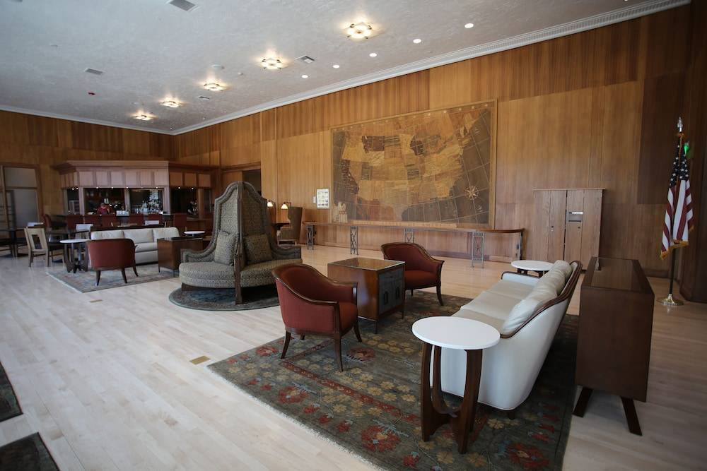 Mammoth Hot Springs & Cabins - Inside the Park 2