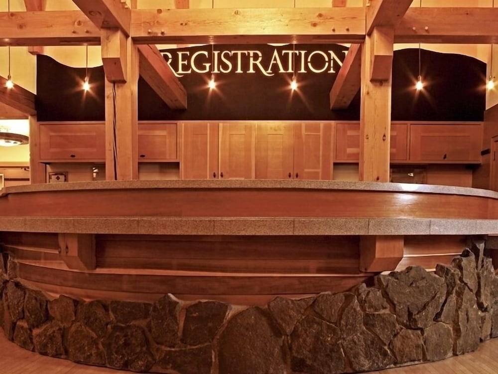 Old Faithful Snow Lodge & Cabins - Inside the Park 2