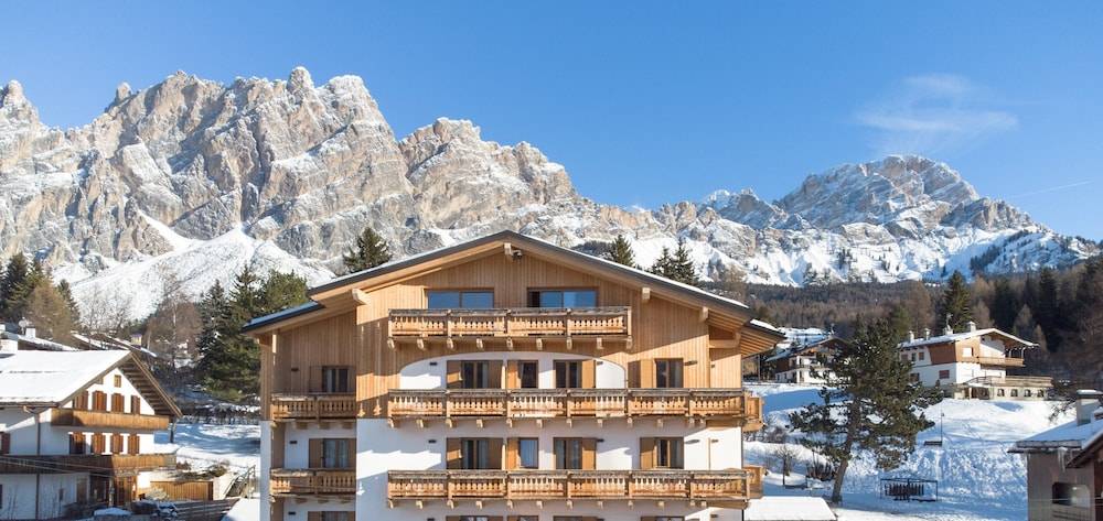 Camina Suite and Spa 1