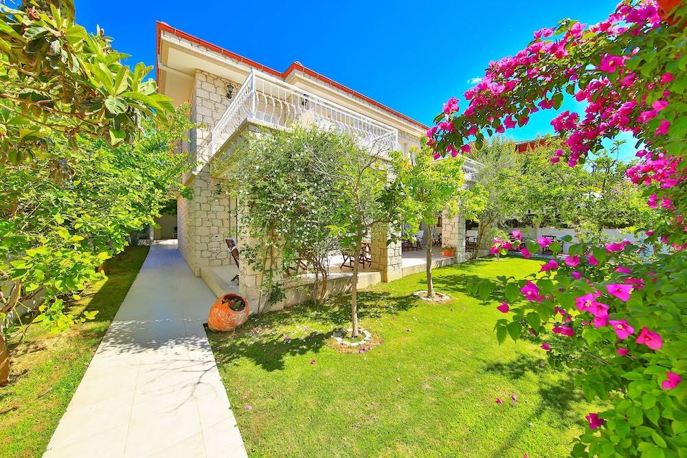 Alacati Sorf Hotel 1