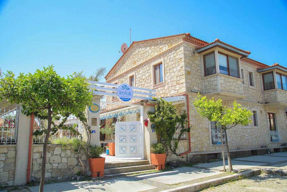 Alacatı Leylak Hotel 1