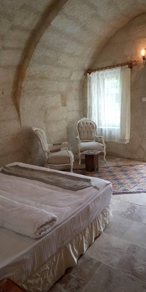 DEDE CAVE KONAK 1