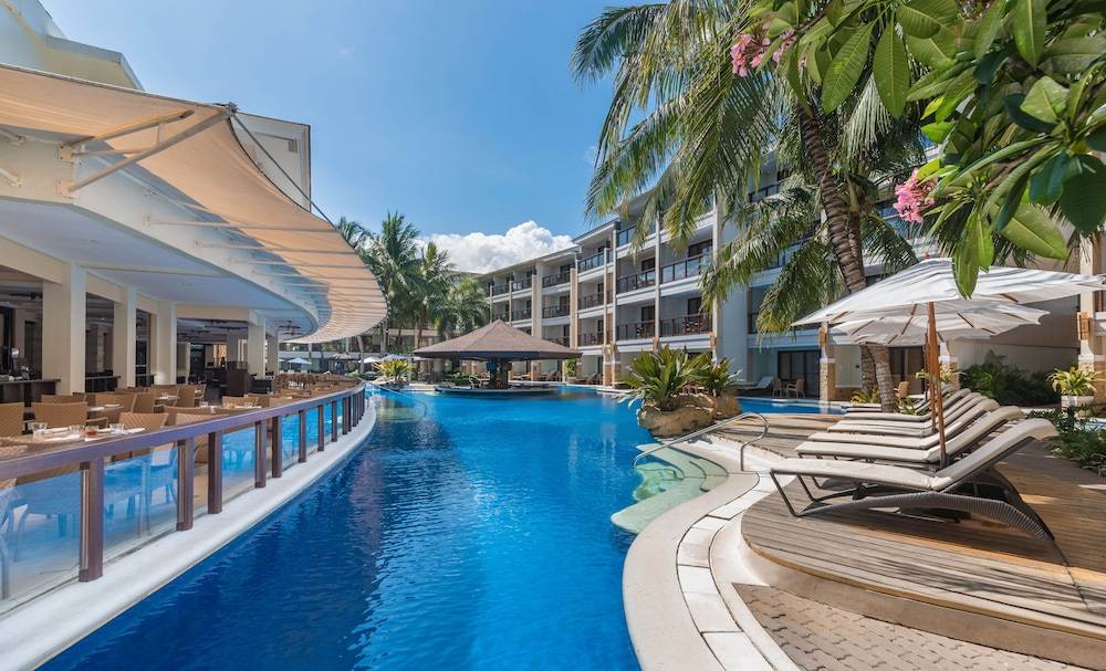 Henann Lagoon Resort 1