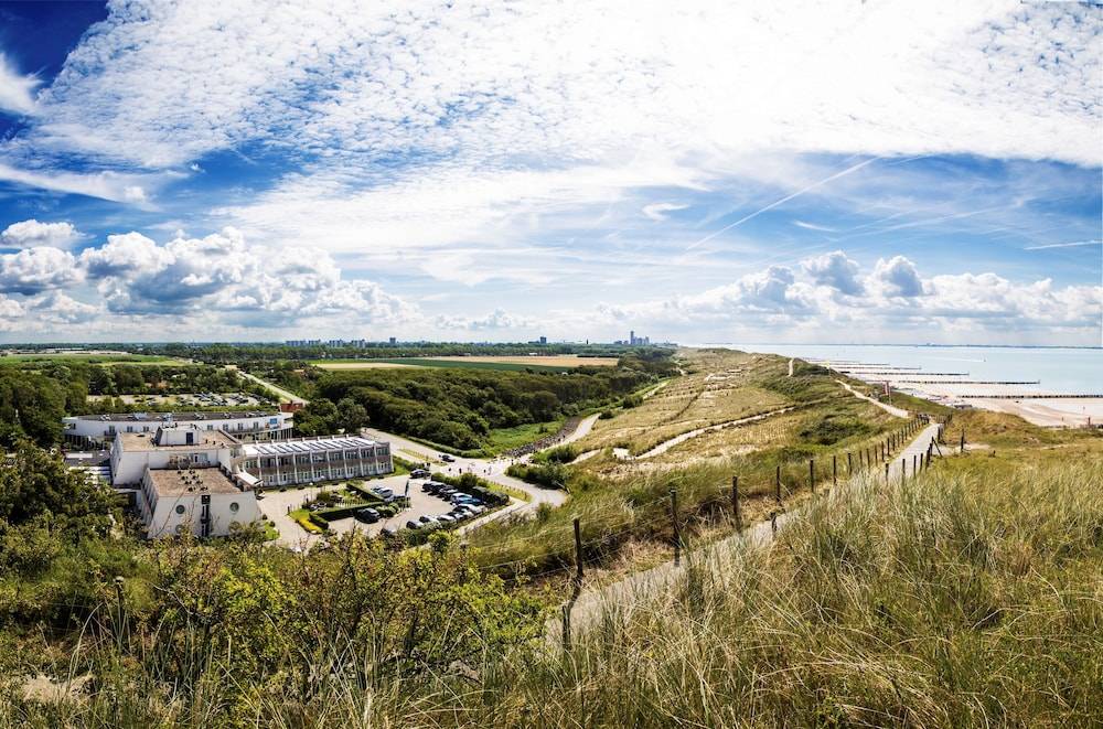 Strandhotel Westduin 1