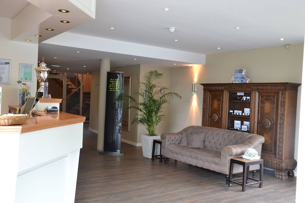 Fletcher Hotel Restaurant De Witte Raaf 2