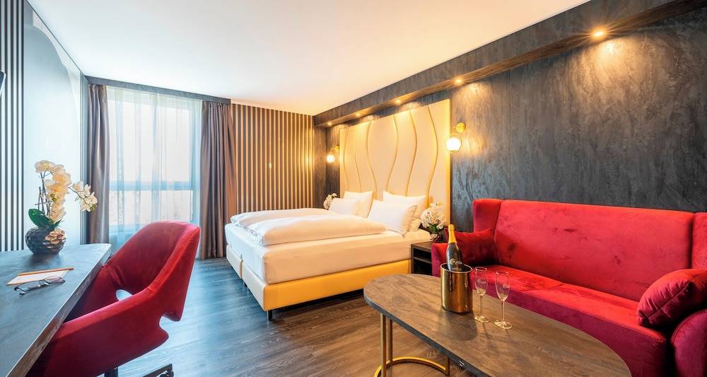 PLAZA Premium Parkhotel Neu-Ulm 1