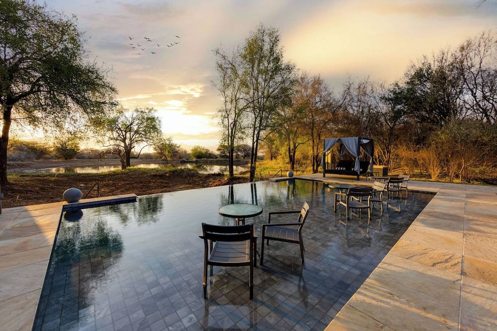 Black Rhino Game Lodge 1
