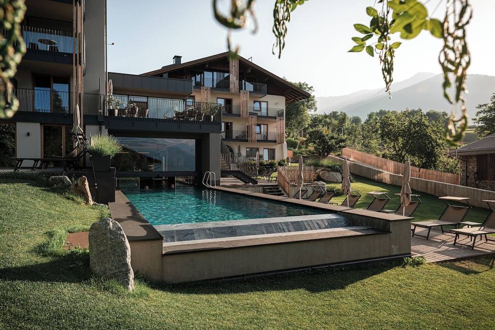 Maraias - Luxury Suites & Apartments 1