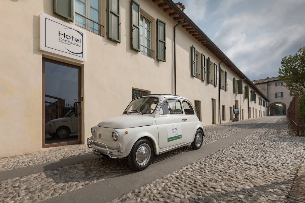 Hotel Cortaccia Sanvitale 2