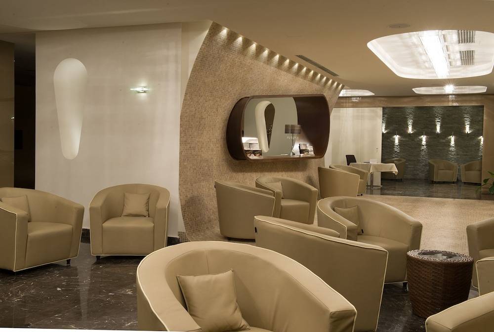 Main Palace Hotel 2