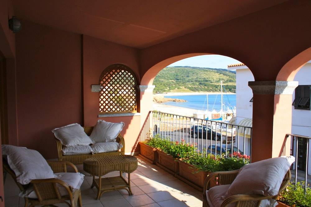 A.I.R. Isola Rossa Borgo di Mare 1