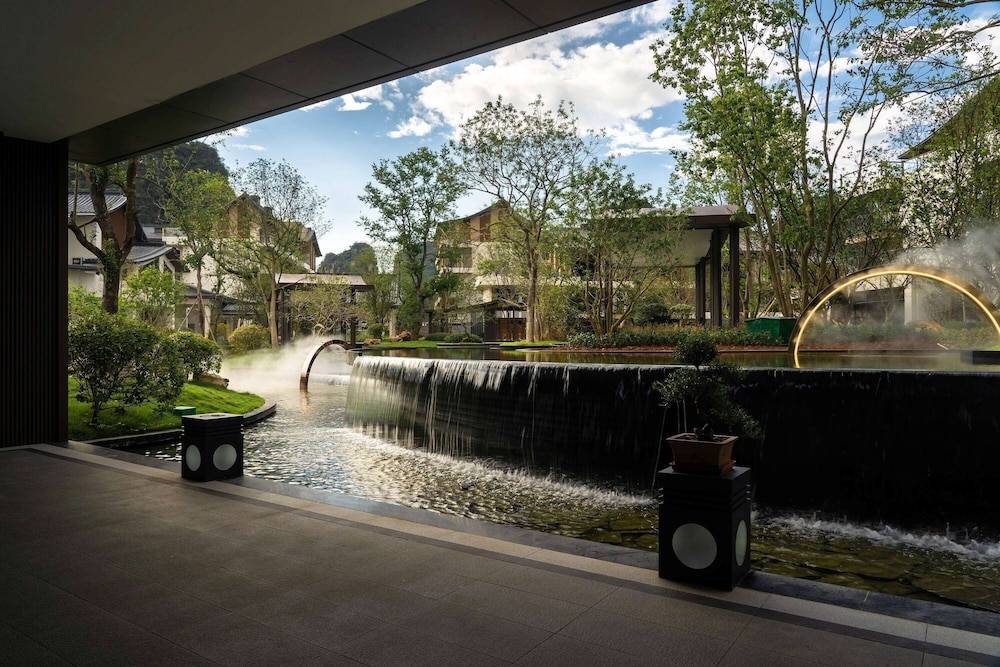 Ramada by Wyndham Guilin Yangshuo Resort 1